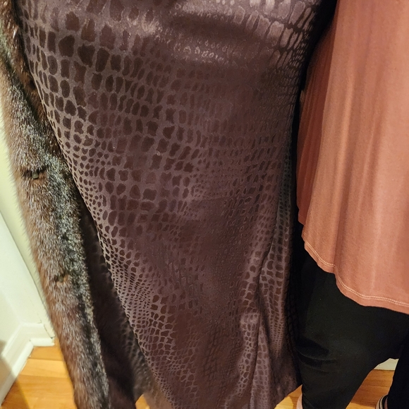 Sheared Blackgama Mink Coat - Picture 5 of 11